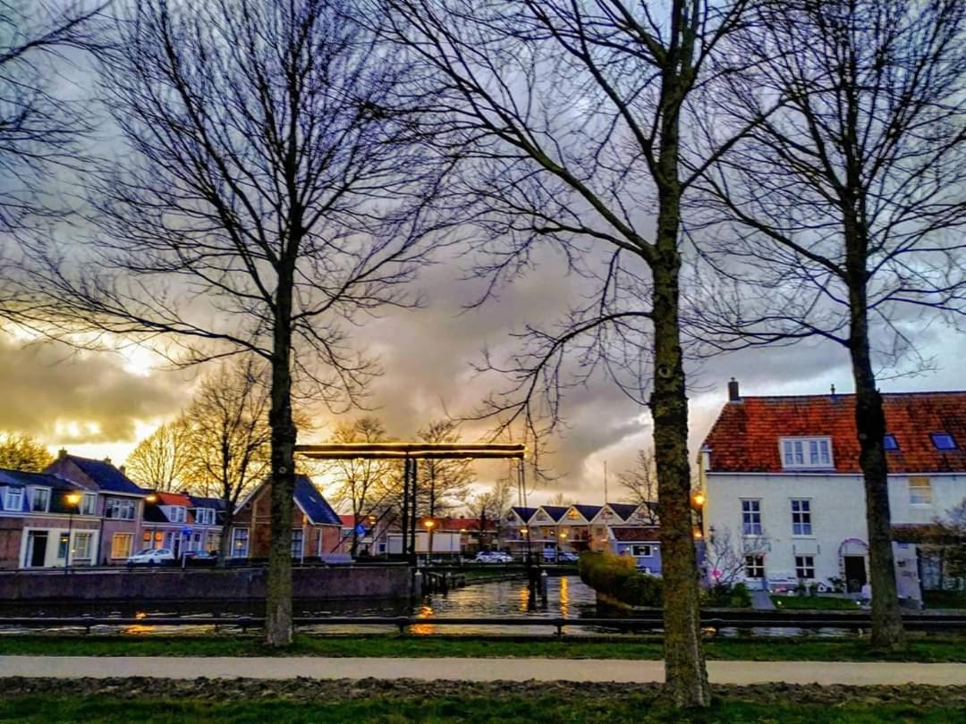 Lekkerwegbijleeuwen, 1 Minuut Naar Hartje Centrum Sneek Exterior photo